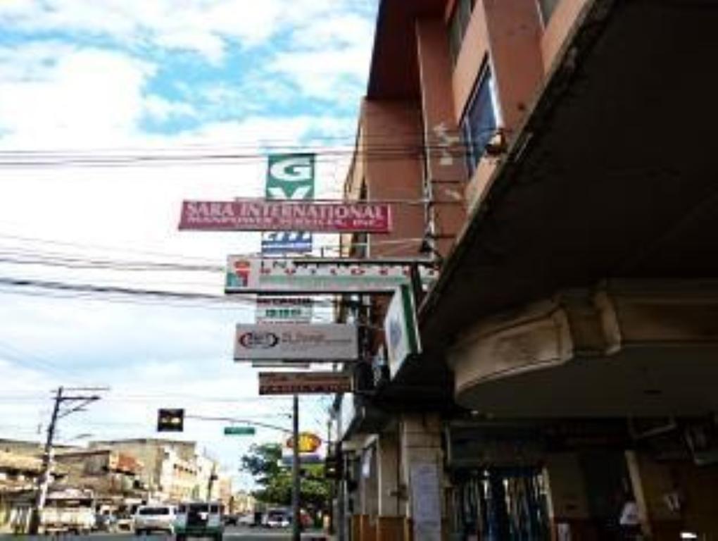 Gv Hotel - Davao City Esterno foto